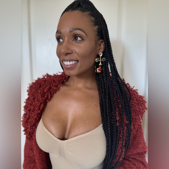 Eye See Love Earing Set - Picture 4 of 17